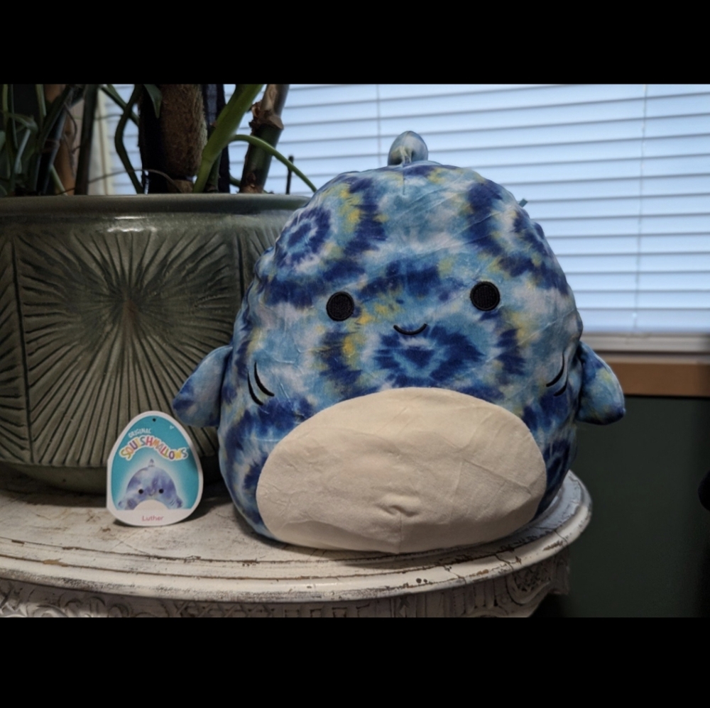 12" Luther the shark
